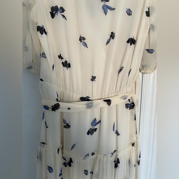 NWT Ralph Lauren Floral Crinkled Georgette Dress in Cream - Picture 9 of 14